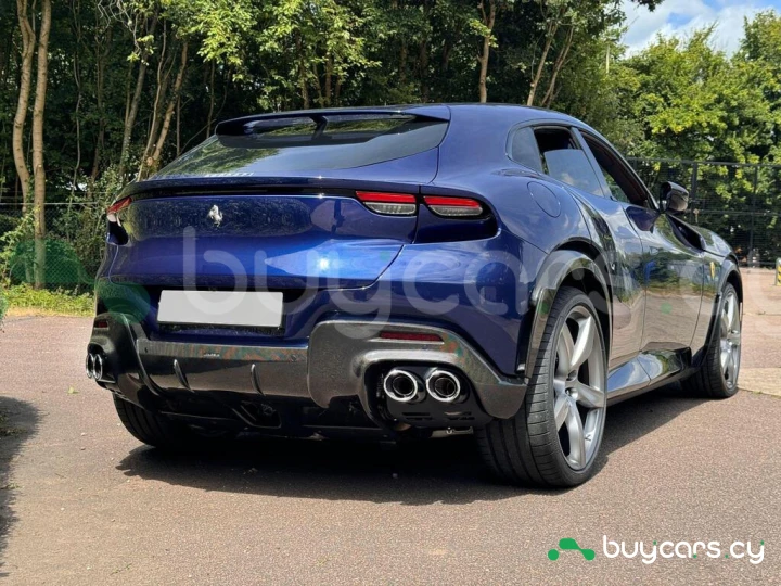 Ferrari Purosangue Синий