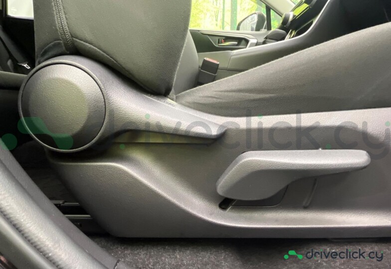 Toyota RAV4 Черный