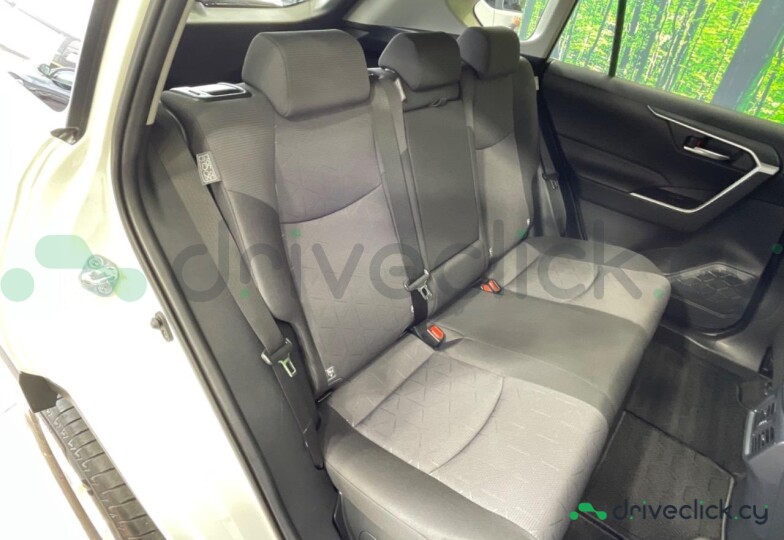 Toyota RAV4 Белый
