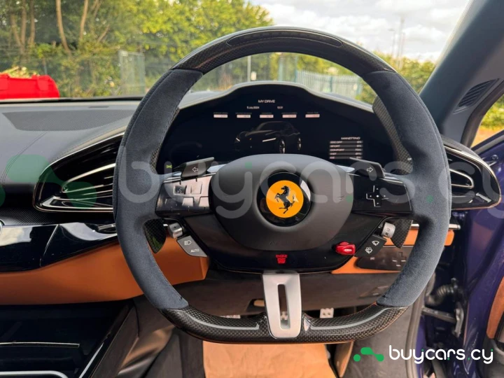 Ferrari Purosangue Синий