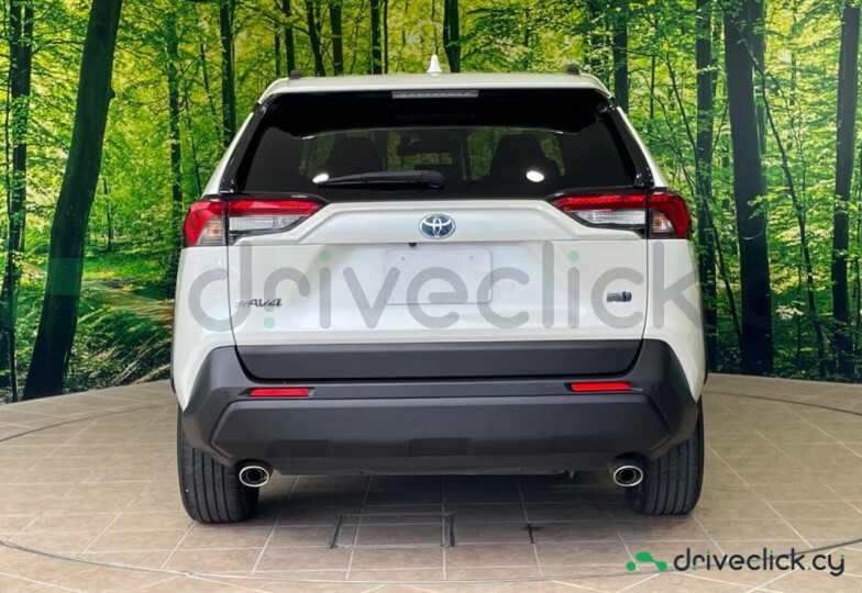 Toyota RAV4 Белый