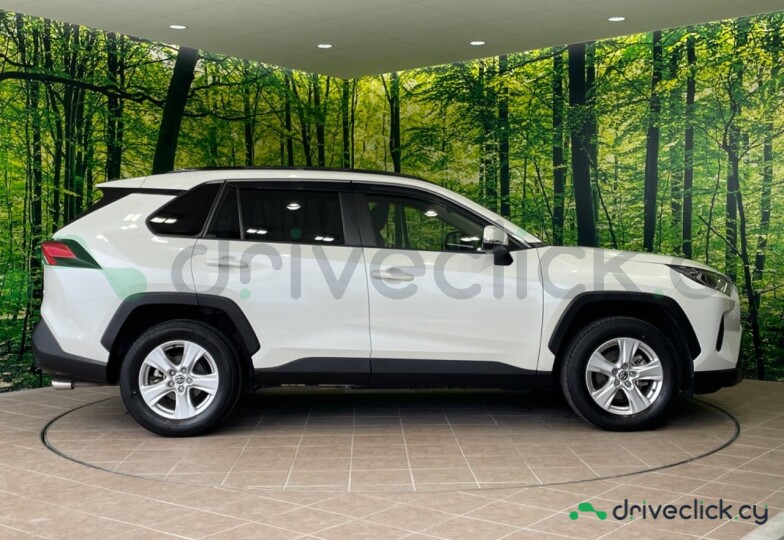 Toyota RAV4 Белый