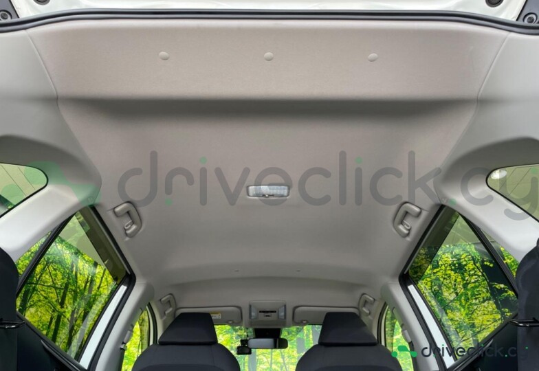 Toyota RAV4 Белый