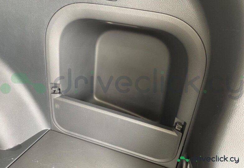 Toyota RAV4 Белый