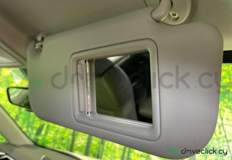 Toyota RAV4 Белый