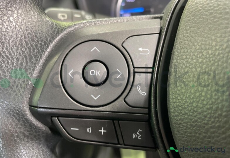 Toyota RAV4 Белый