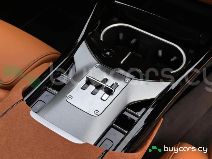 Ferrari Purosangue Синий