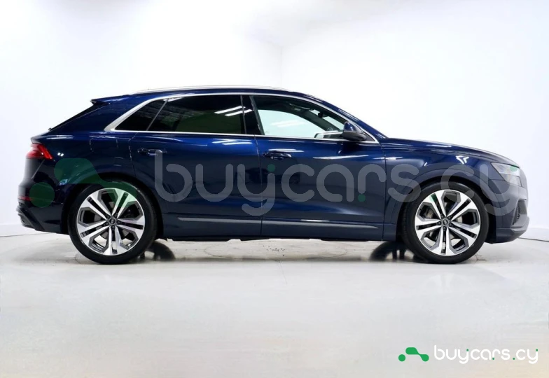 Audi Q8 Blue