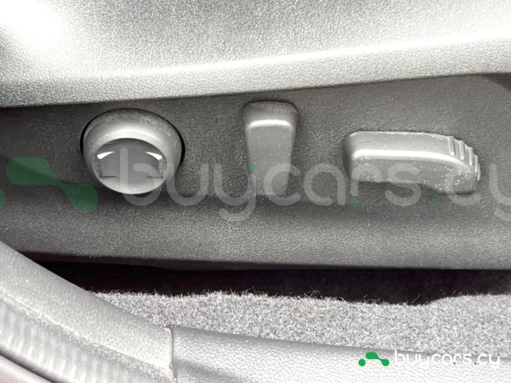 Subaru WRX Красный