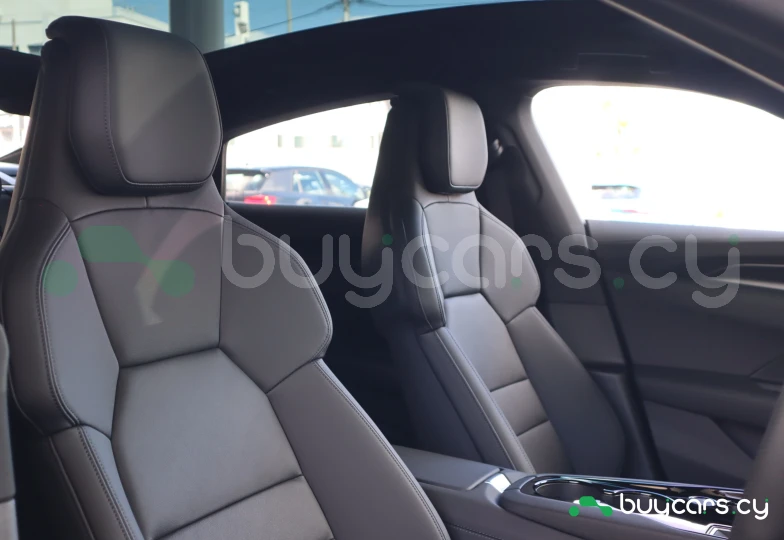 Audi e-tron GT Серый