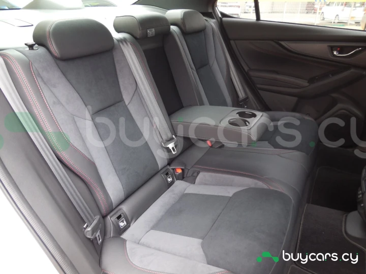 Subaru WRX Серый