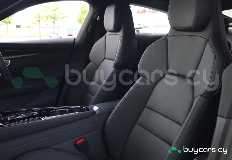 Audi e-tron GT Серый