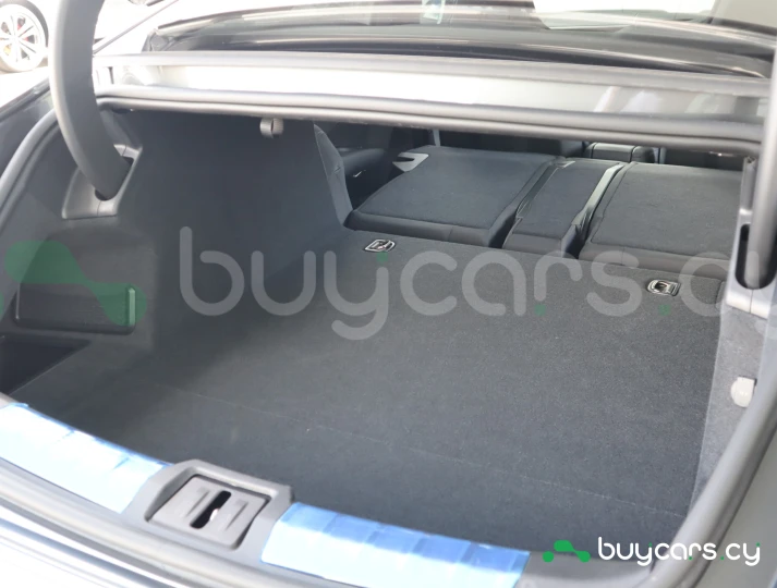 Audi e-tron GT Серый