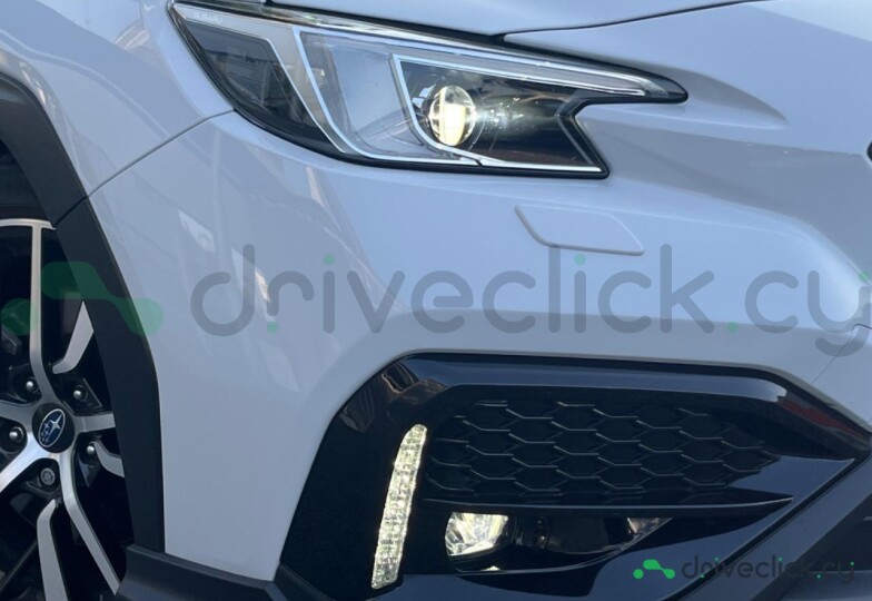 Subaru Impreza WRX Белый