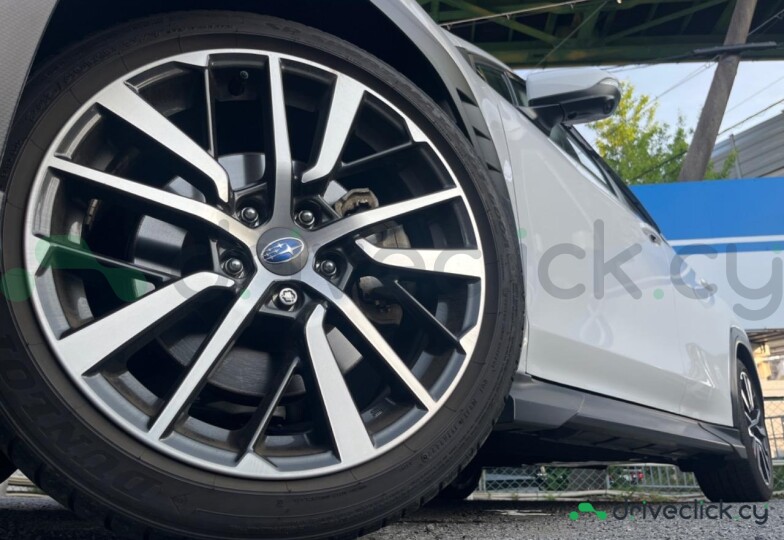 Subaru Impreza WRX Белый