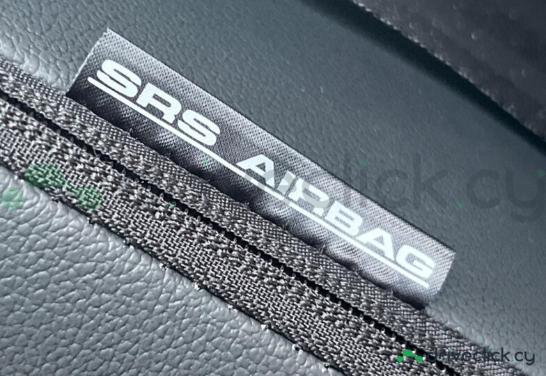 Subaru Impreza WRX Белый