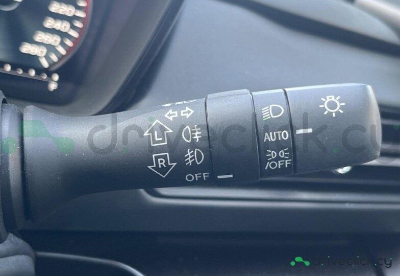 Subaru Impreza WRX Белый