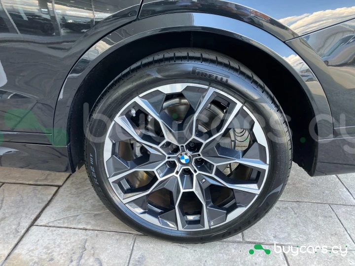 BMW X7 Черный