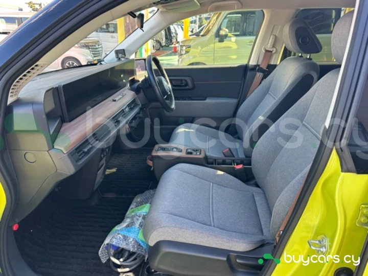 Honda e Желтый