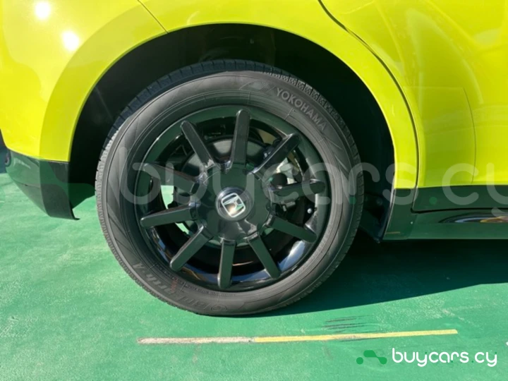 Honda e Желтый