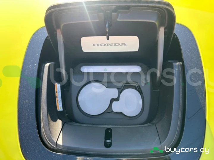 Honda e Желтый