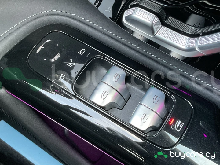 Mercedes SL-class Красный