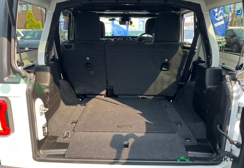 Jeep Wrangler Белый