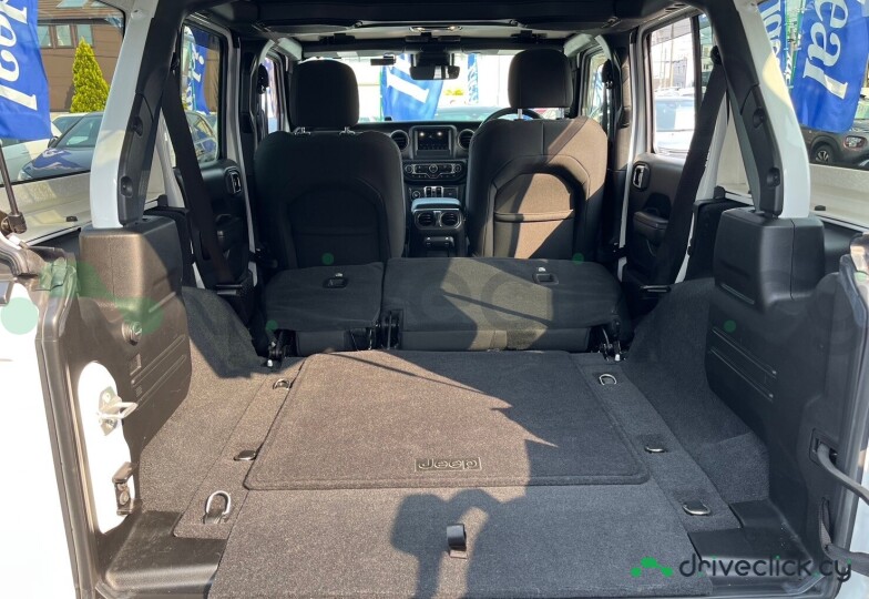 Jeep Wrangler Белый