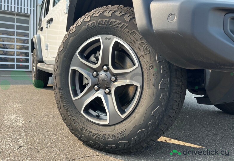 Jeep Wrangler Белый