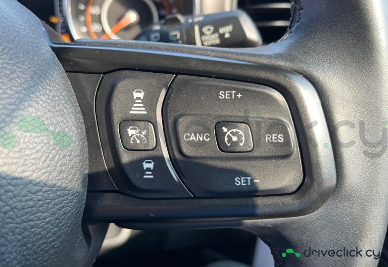 Jeep Wrangler Белый