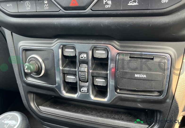 Jeep Wrangler Белый