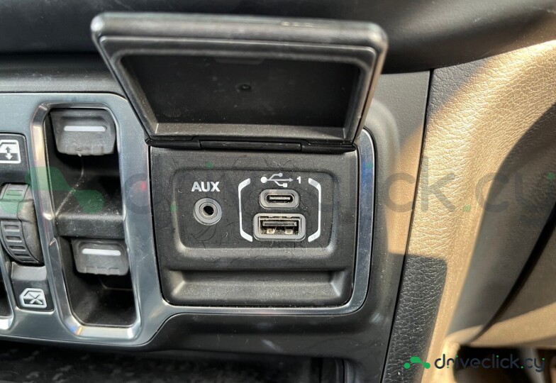 Jeep Wrangler Белый