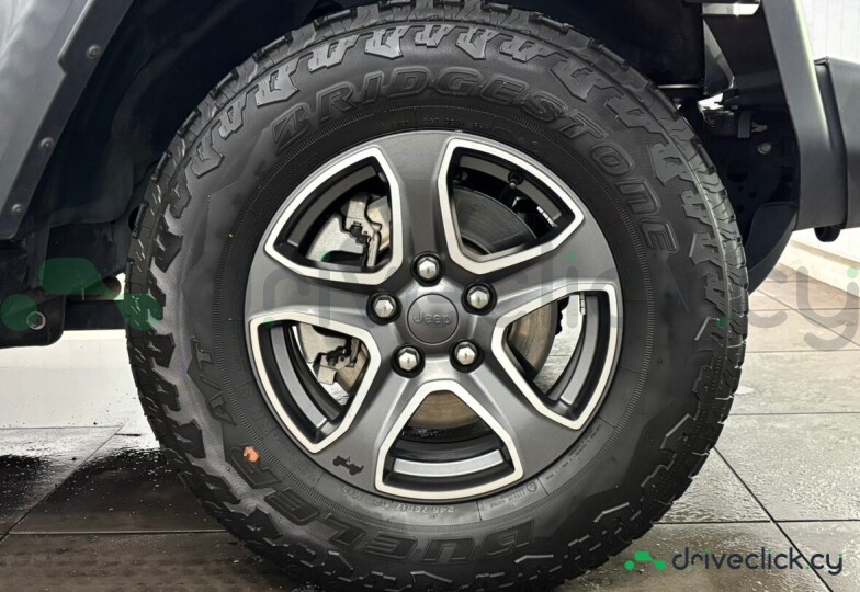 Jeep Wrangler Черный