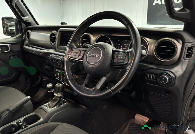 Jeep Wrangler Черный