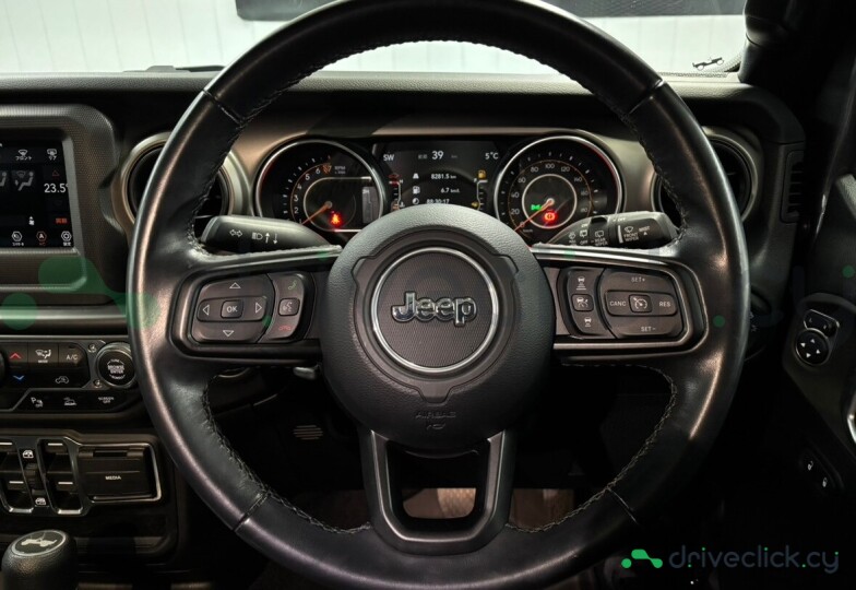 Jeep Wrangler Черный