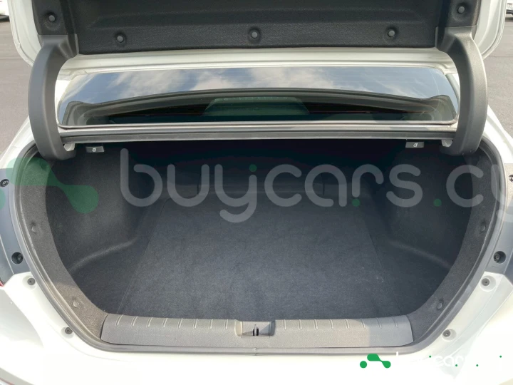 Honda Insight Белый