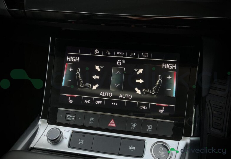 Audi e-tron Синий