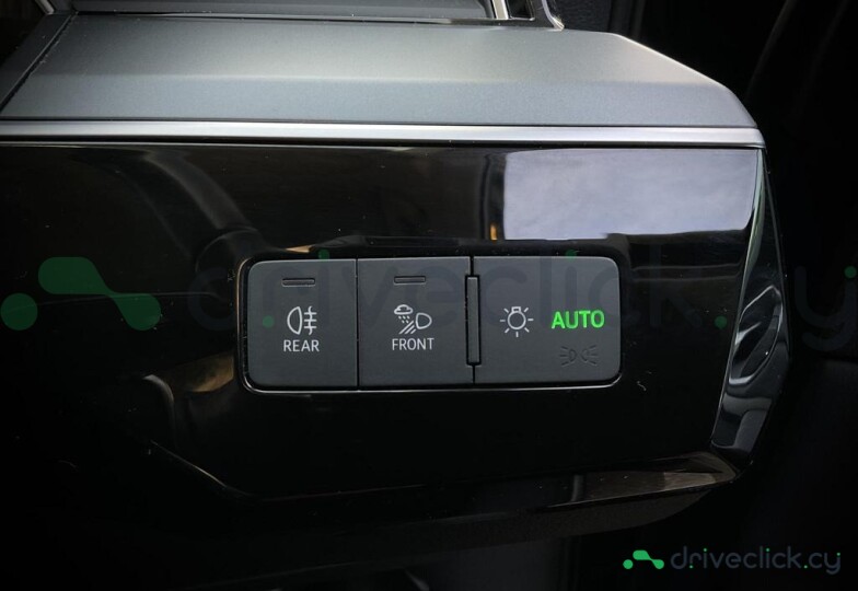 Audi e-tron Синий