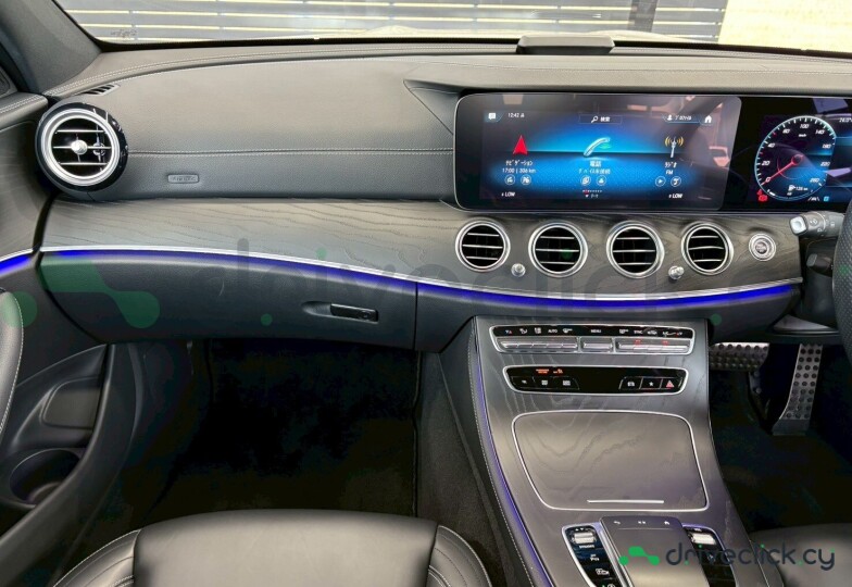 Mercedes E-class White
