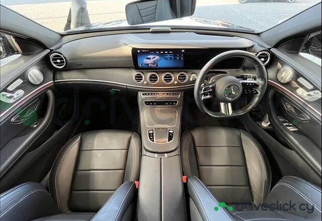 Mercedes E-class Черный