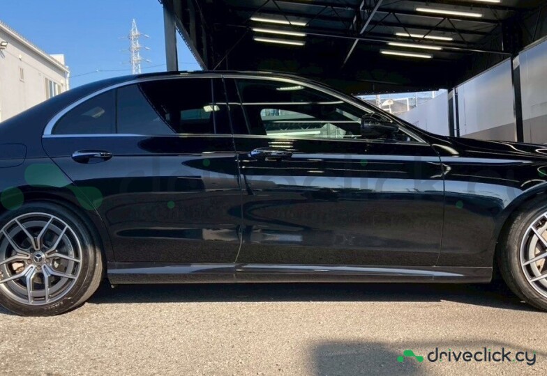 Mercedes E-class Черный