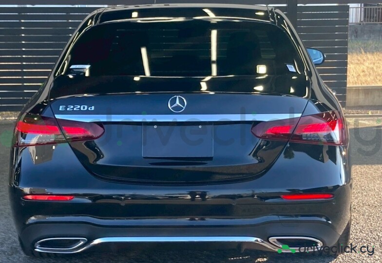 Mercedes E-class Черный