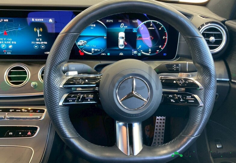 Mercedes E-class Черный