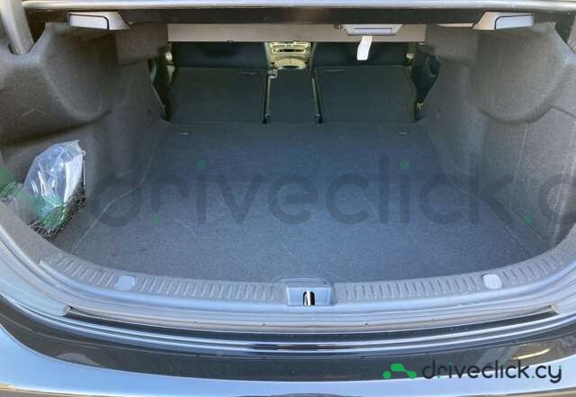 Mercedes E-class Черный