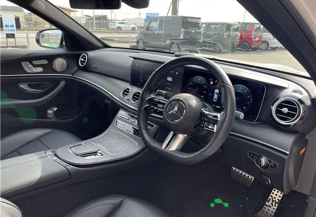 Mercedes E-class White