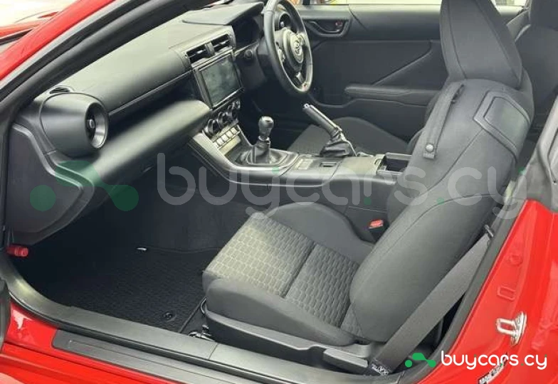 Toyota GR86 Красный