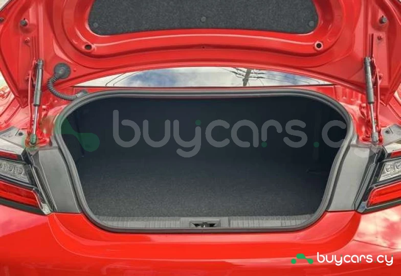 Toyota GR86 Красный