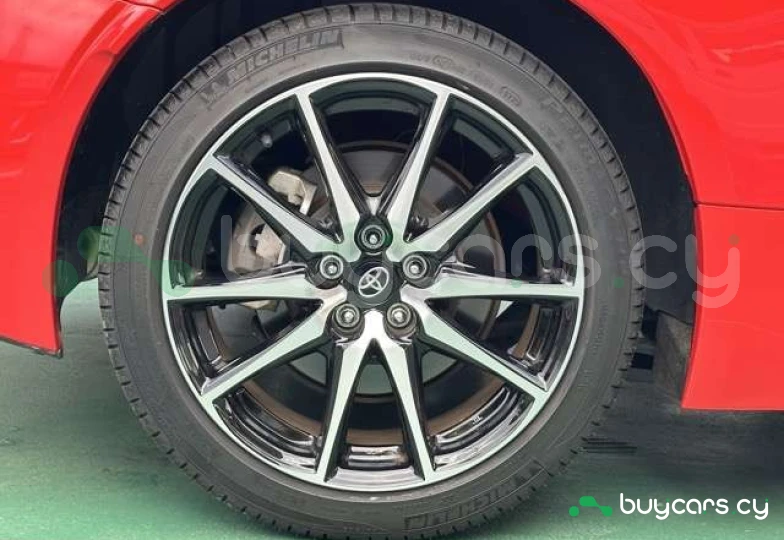 Toyota GR86 Красный