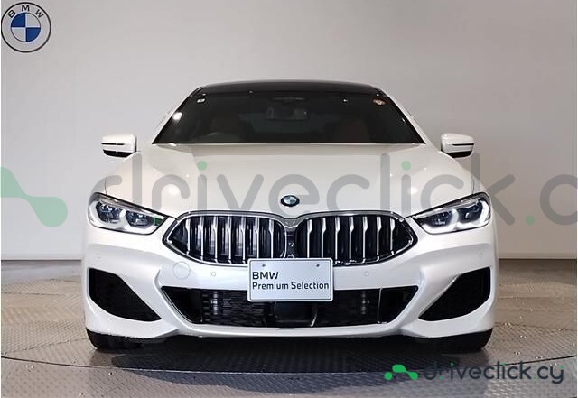 BMW 8 series Белый
