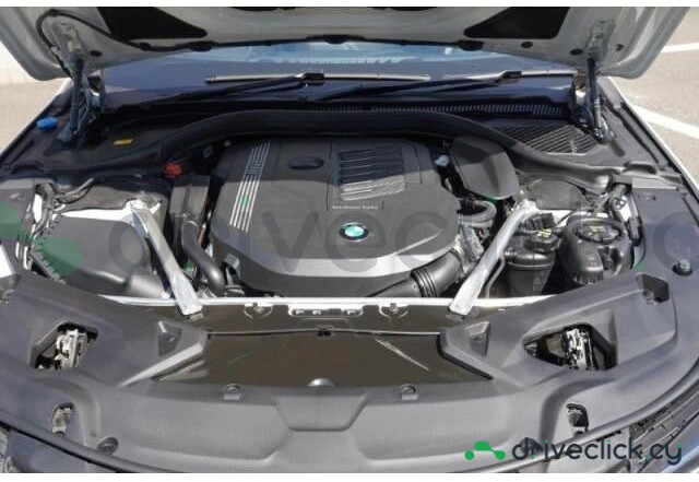 BMW 8 series White